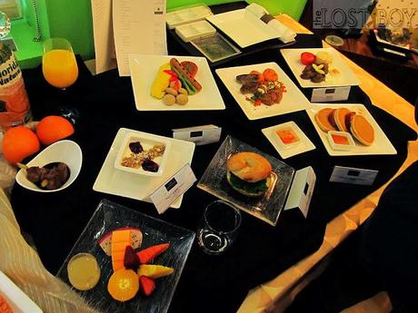 Tasting Etihad Airways Pearl Business Class Meals from MacroAsia