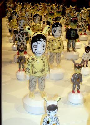 Lladro Atelier - designer porcelain by Hayon, Biskup, Devilrobots artists + a jazz soiree opening  | Collecting News Briefs