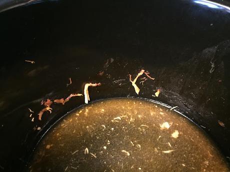 Crock-pot buffalo chicken sandwiches + Crock-pot Cleanup