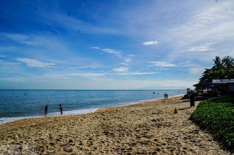 Holiday Inn Resort Penang: A Nice Beach Escape in Batu Ferringhi