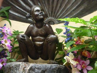 Urinating in Belgium: My Top Three Wee Wees in Brussels Jeanneke Pis