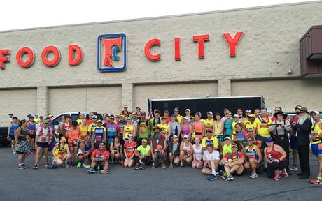 Marathon Maniacs & Half Fanatics group photo at Hatfield McCoy Marathon