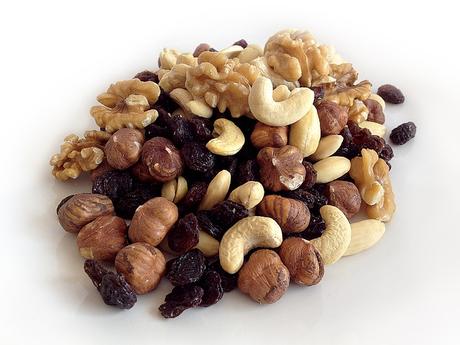 Eating Different Nuts Benefits