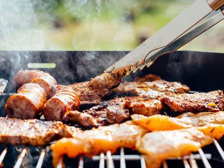 Want the perfect BBQ? Survey says go BIG and rock on