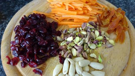 persian-jewled-rice-easy-vegan-vegetarian-pistachios-almonds-oranges-rose-carrots-