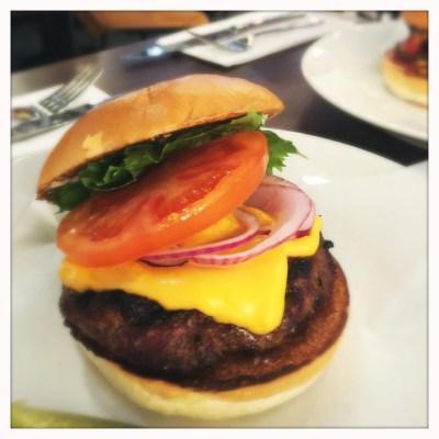 Byron_hamburger_fries