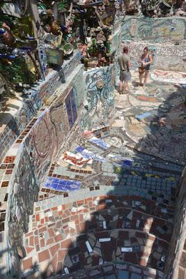 MAGNIFICENT MOSAIC MURALS: Philadelphia’s Magic Gardens