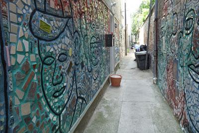 MAGNIFICENT MOSAIC MURALS: Philadelphia’s Magic Gardens