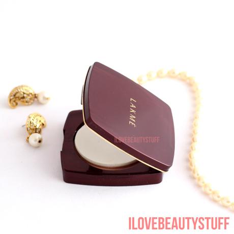 Lakme  Radiance Compact Review