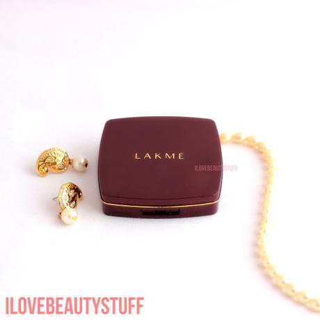 Lakme  Radiance Compact Review