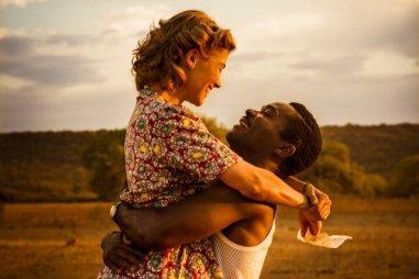 united-kingdom-a-2016-001-rosamund-pyke-david-oyelowo-hugging_zpsqpdju1ba