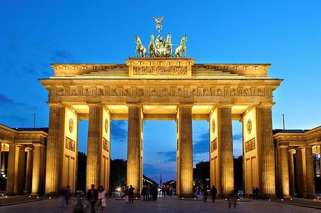 English: The Brandenburg Gate in Berlin, Germa...