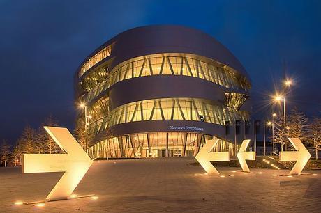 English: Mercedes-Benz Museum, Stuttgart, Germ...