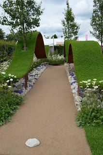 Hampton Court Flower Show 2 - Show gardens, gardens and stuff