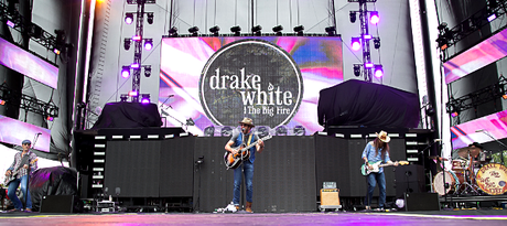 CMT Music Fest 2016: Drake White & The Big Fire on the Main Stage!