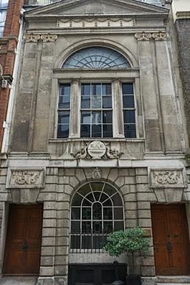 A walk up St Mary At Hill A walk up St Mary At Hill