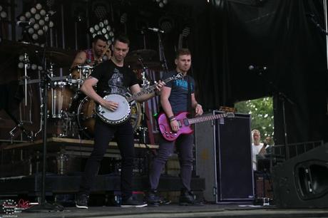 CMT Music Fest 2016: Cold Creek County and Them Dang Rattlers on the Maple Leaf Stage!