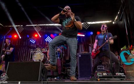 CMT Music Fest 2016: Cold Creek County and Them Dang Rattlers on the Maple Leaf Stage!