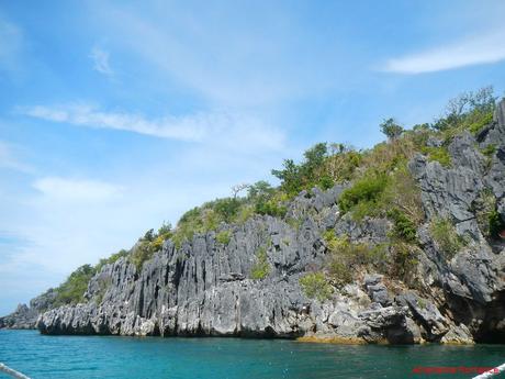 Island Hopping in Islas de Gigantes: Visiting the Sandy Shores of a Summer Paradise