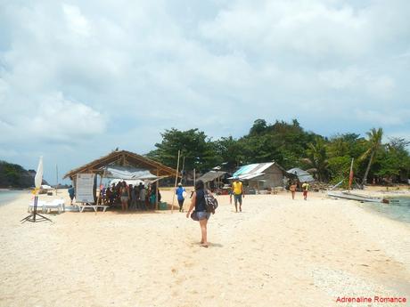 Island Hopping in Islas de Gigantes: Visiting the Sandy Shores of a Summer Paradise