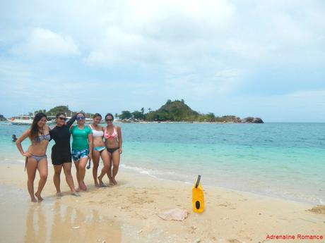 Island Hopping in Islas de Gigantes: Visiting the Sandy Shores of a Summer Paradise