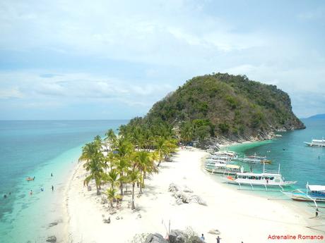 Island Hopping in Islas de Gigantes: Visiting the Sandy Shores of a Summer Paradise