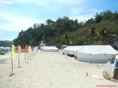 Island Hopping in Islas de Gigantes: Visiting the Sandy Shores of a Summer Paradise