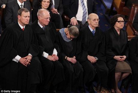 Ruth Bader Ginsburg falls asleep at Obama' SOTU 2015