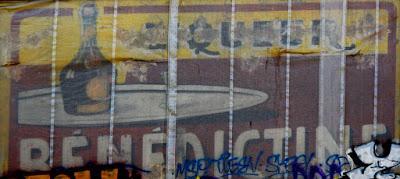 Ghost signs (121): under cover