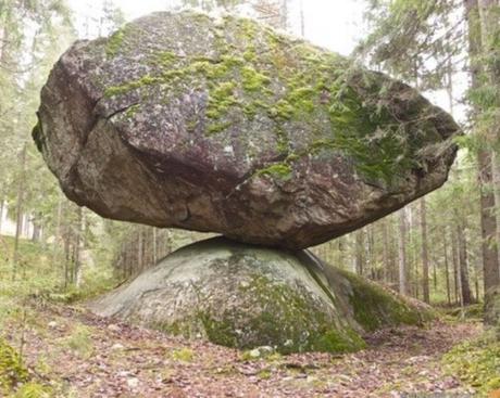 Kummakivi Balancing Rock, Ruokolahti