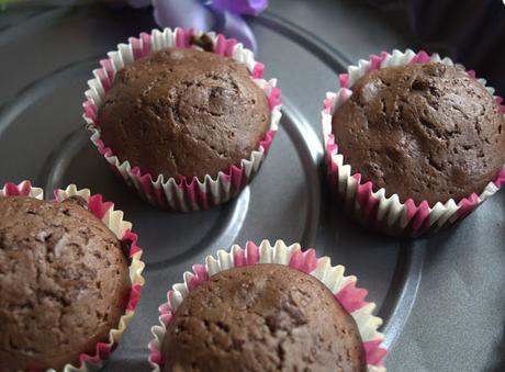 Double Chocolate Cup cakes |  Easy Chocolate  Cupcakes