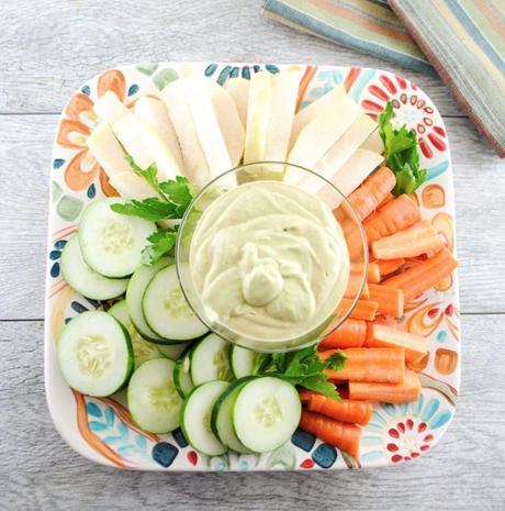 Slender Vegetable Dip with Avocado and Spicy Sriracha