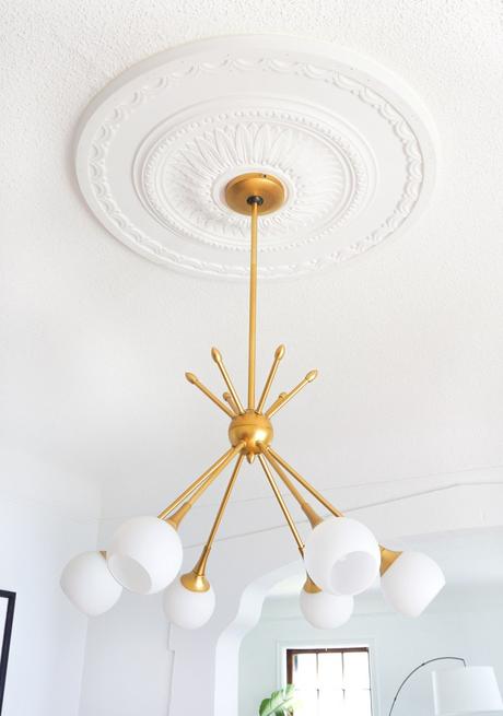 How to Center a Light Fixture Using a Ceiling Medallion