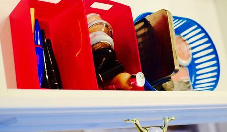 5 minute DIY Bathroom Organization Tips!