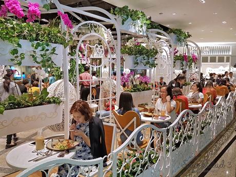 Hello Kitty Orchid Garden Café