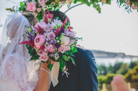 violet-wedding-flowers