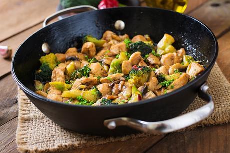 Easy_Chicken_Stir_Fry_with_Broccoli