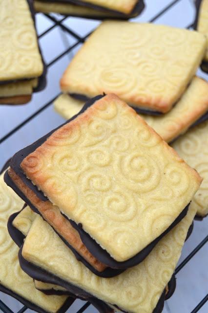Easy Sugar Cookies That Hold Their Shape (and a rolling pin giveaway)!