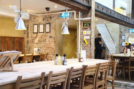 Inside Le Pain Quotidien Covent Garden