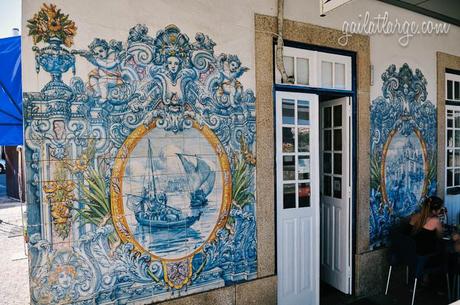 azulejos of Rio Tinto Train Station, Portugal / Estação Ferroviária de Rio Tinto