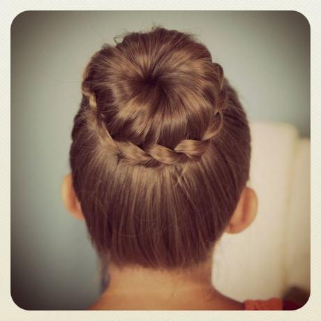 Simple And Cute Back To School Hairstyle Ideas For Girls