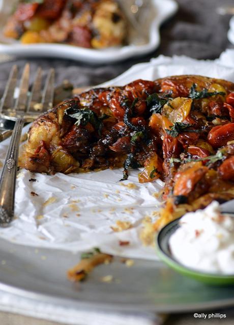 heirloom tomato onion tarte tatin