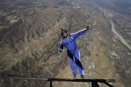 Skydiver Sets Record For Highest Jump without a Parachute