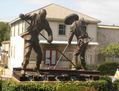 COAST STARLIGHT EXCURSION: Oakland to Los Angeles by Train, Guest Post by Gretchen Woelfle COAST STARLIGHT EXCURSION: Oakland to Los Angeles by Train, Guest Post by Gretchen Woelfle