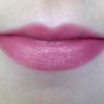 Clinique Chubby Stick Moisturizing Lip Colour Balm in Super Strawberry on lips