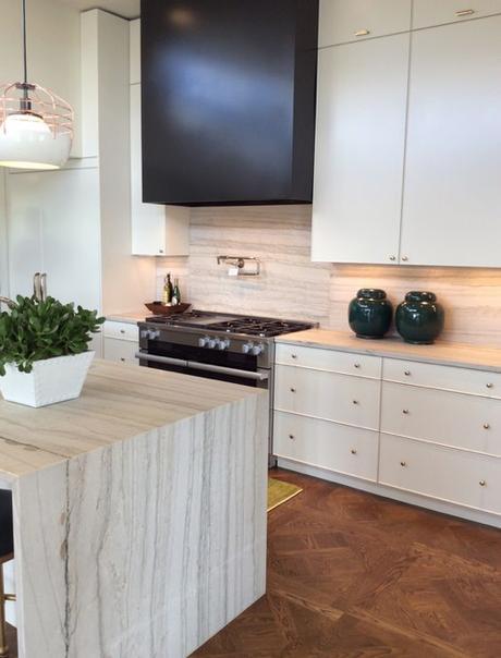 Bianco Macaubas Quartz Kitchen Counters