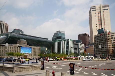 Seoul: Wander Around City Hall Station