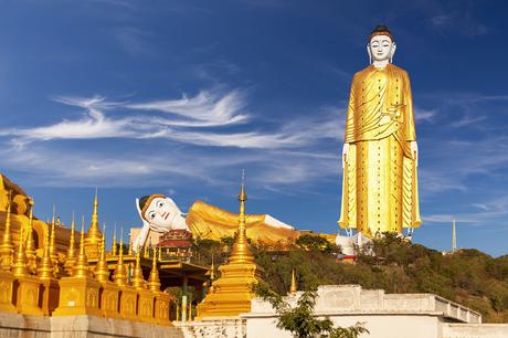 Bodhi Tataung Laykyun Sekkya standing Buddha.