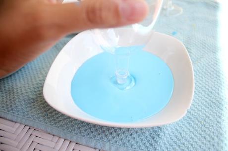 DIY Dip-Dye Plastic Wine Glasses