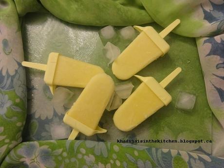 SUCETTES GLACÉES À L’ANANAS / ANANAS ICE POPS / PALETAS HELADAS DE ANANAS /المجمدة  مصاصات الاناناس